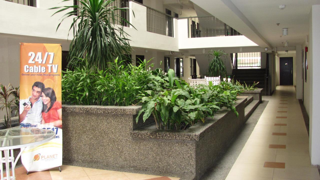 Two - 2Br Condo In The Heart Of Davao City Buitenkant foto